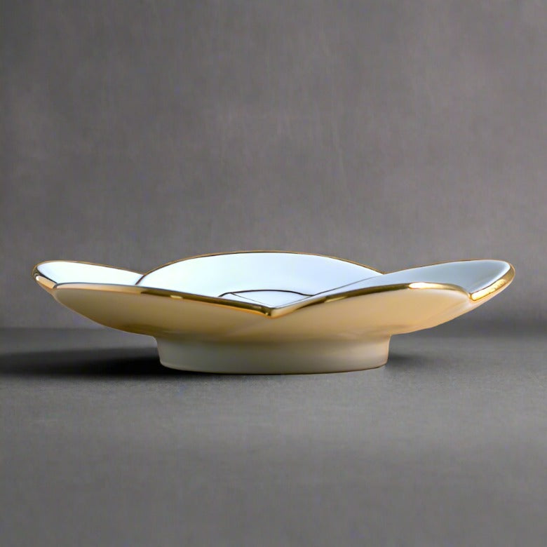 Arita-ware Plum Knot Small Dish