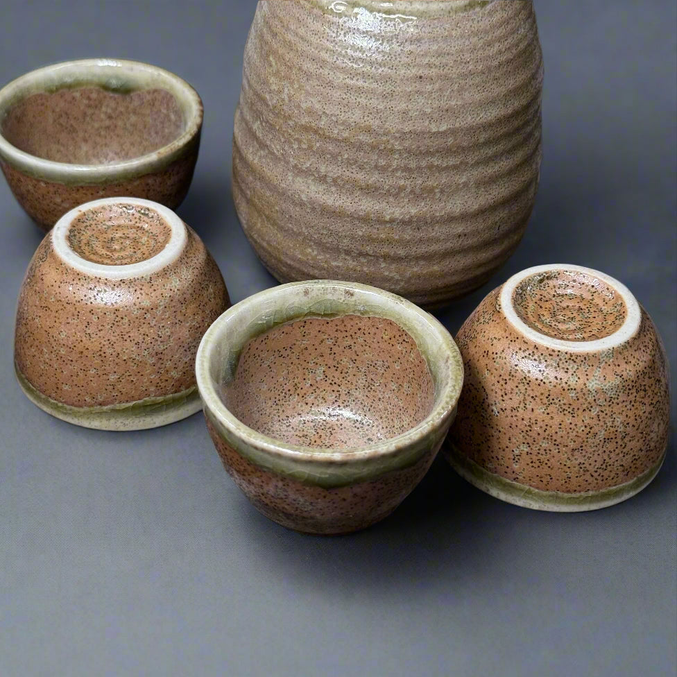 Mino-ware Moss Clay Sake Set