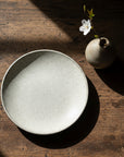 Grey Crackle Glaze Plate with Kairagi Texture