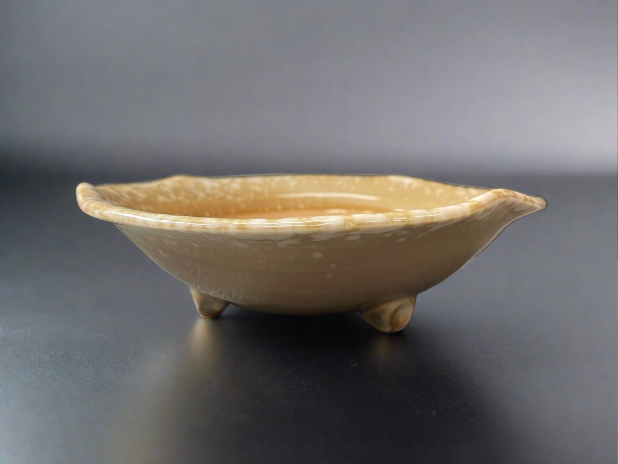 Fukui Craft Walnut Three-Legged Plate