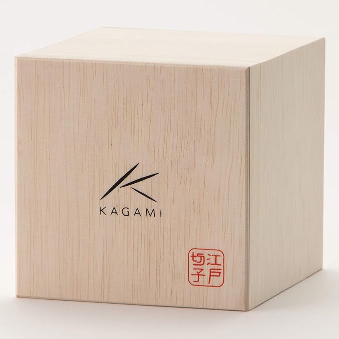 Kagami Edo Kiriko Sake Glass - Fish Scales Strip 魚子流し紋 (Green)