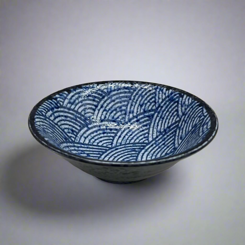 Kakuni Wave Pattern Flat Bowl