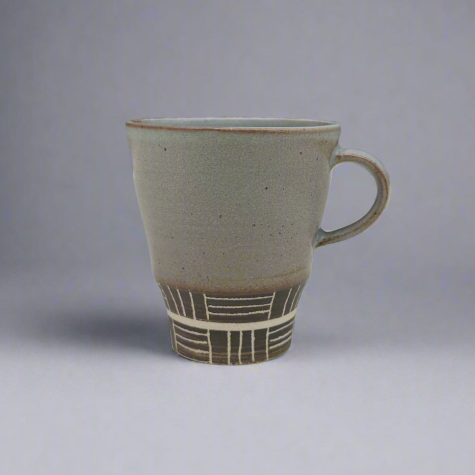 Maruko Carved Line Pattern Grey Mug
