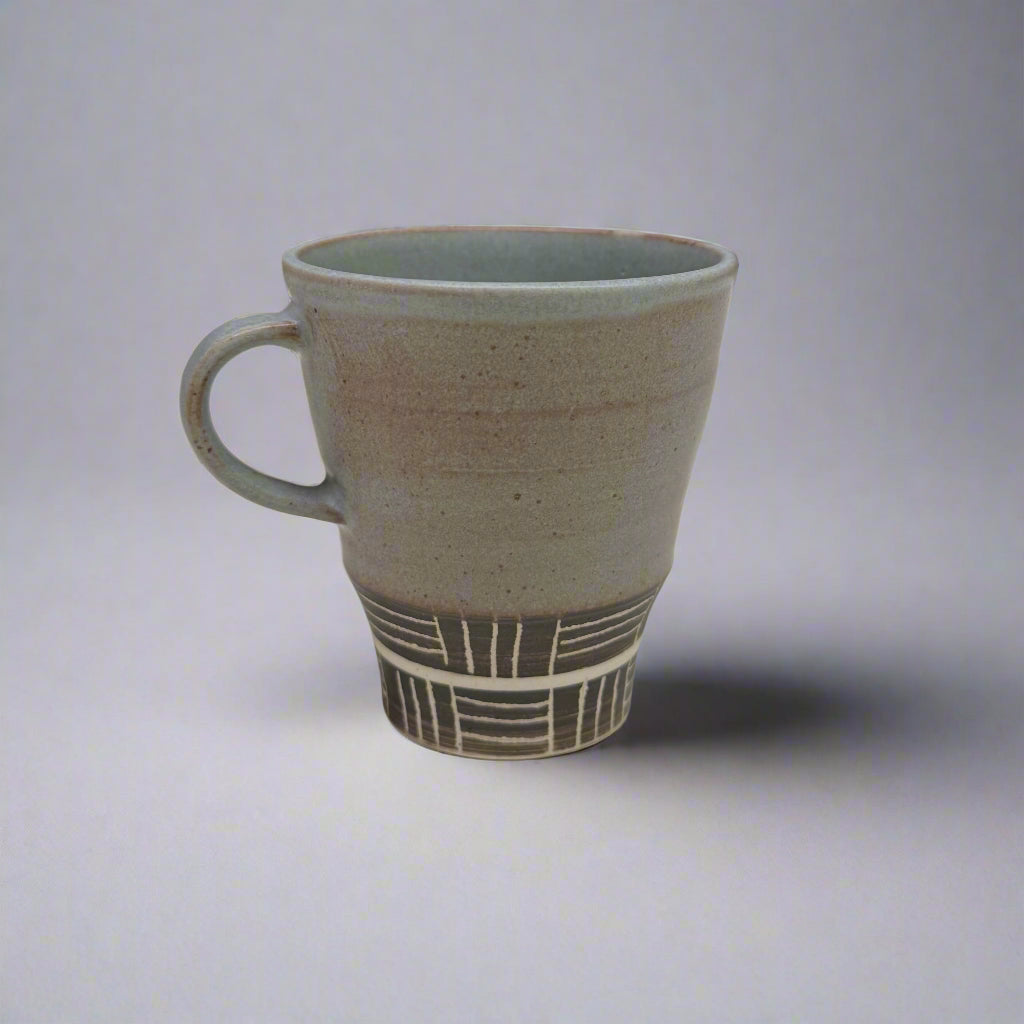 Maruko Carved Line Pattern Grey Mug