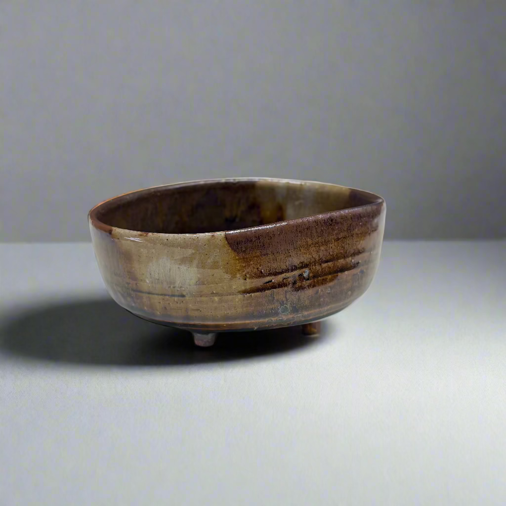 Maruko Yohen Karatsu Irregular Shape Bowl