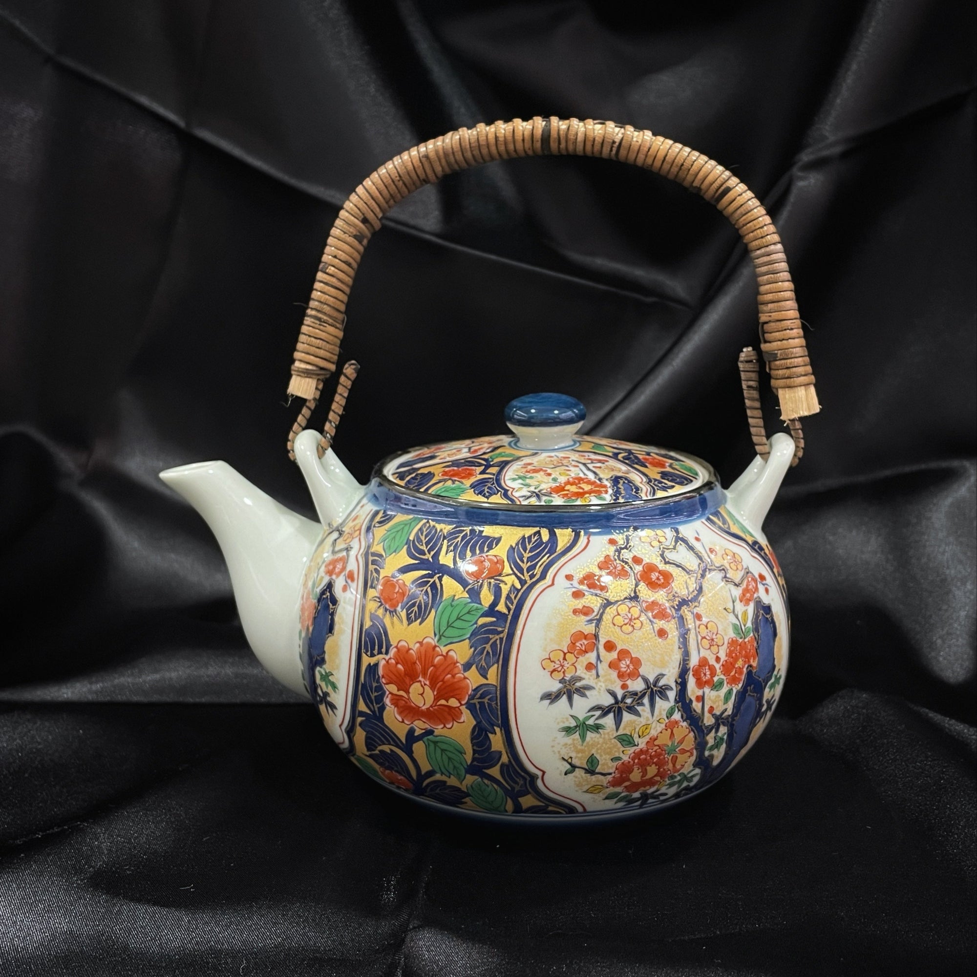 Arita-yaki Porcelain Teapot