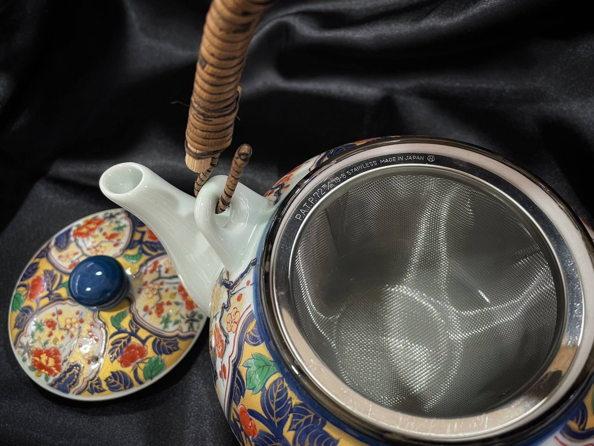 Arita-yaki Porcelain Teapot