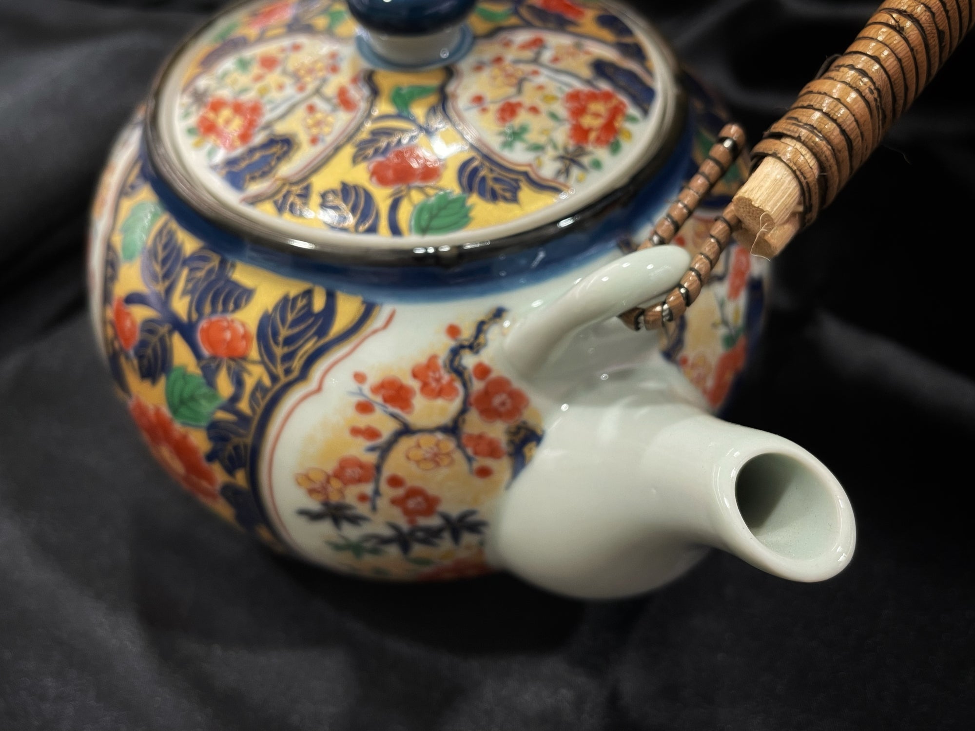 Arita-yaki Porcelain Teapot