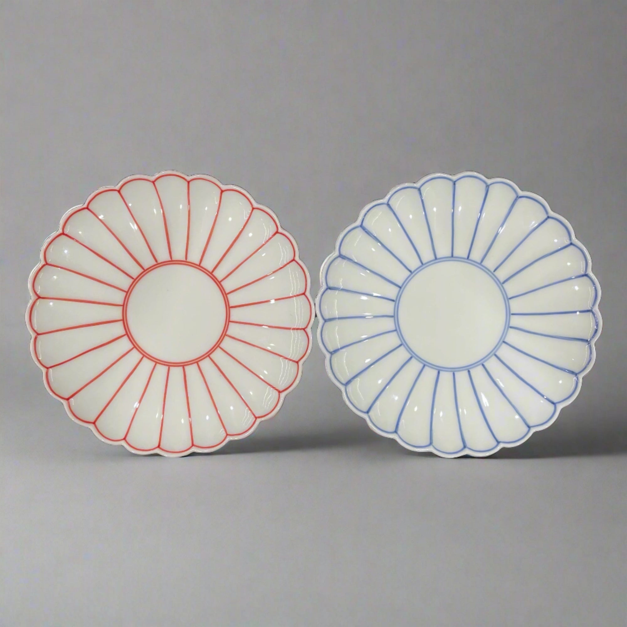 Arita-ware Chrysanthemum Plate