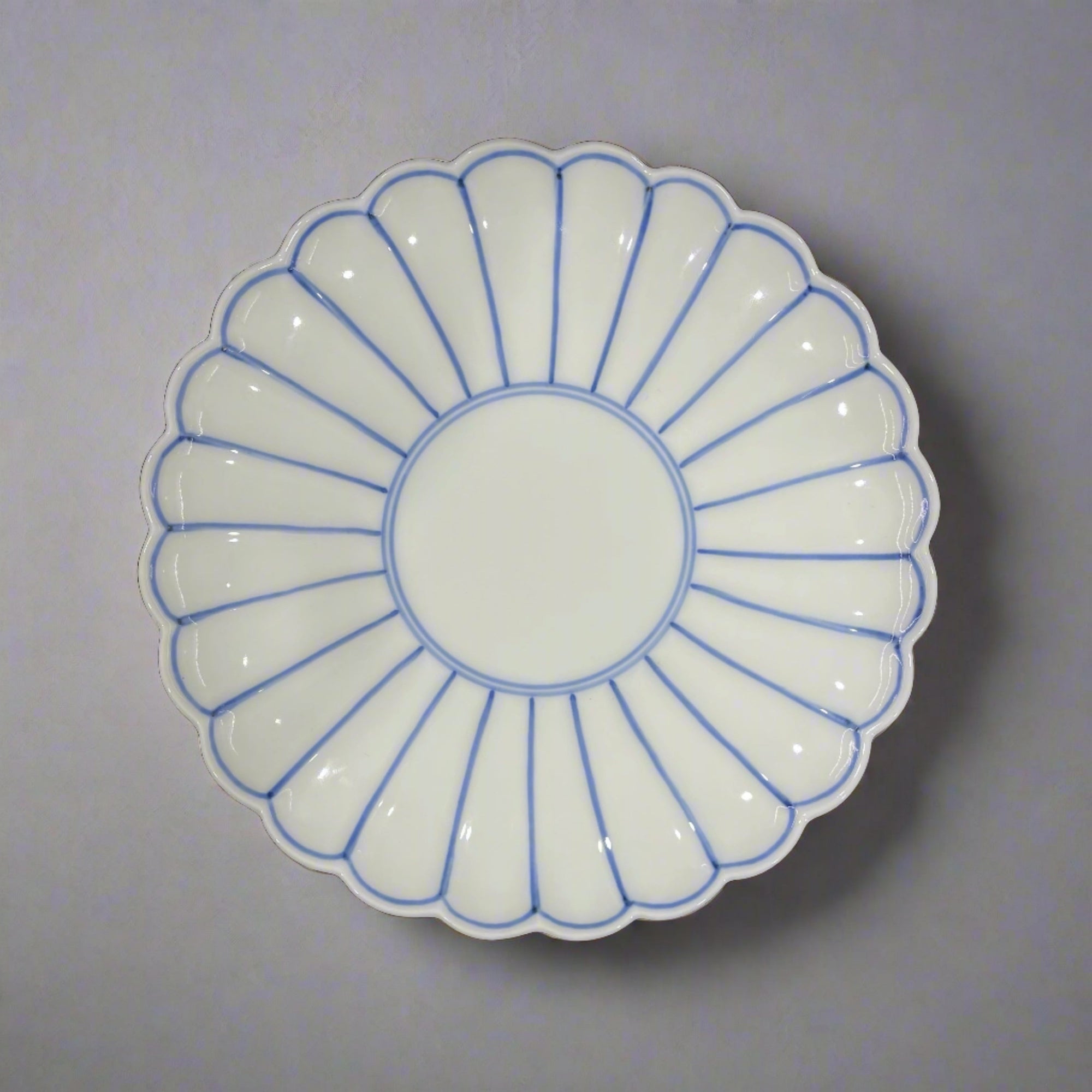 Arita-ware Chrysanthemum Plate