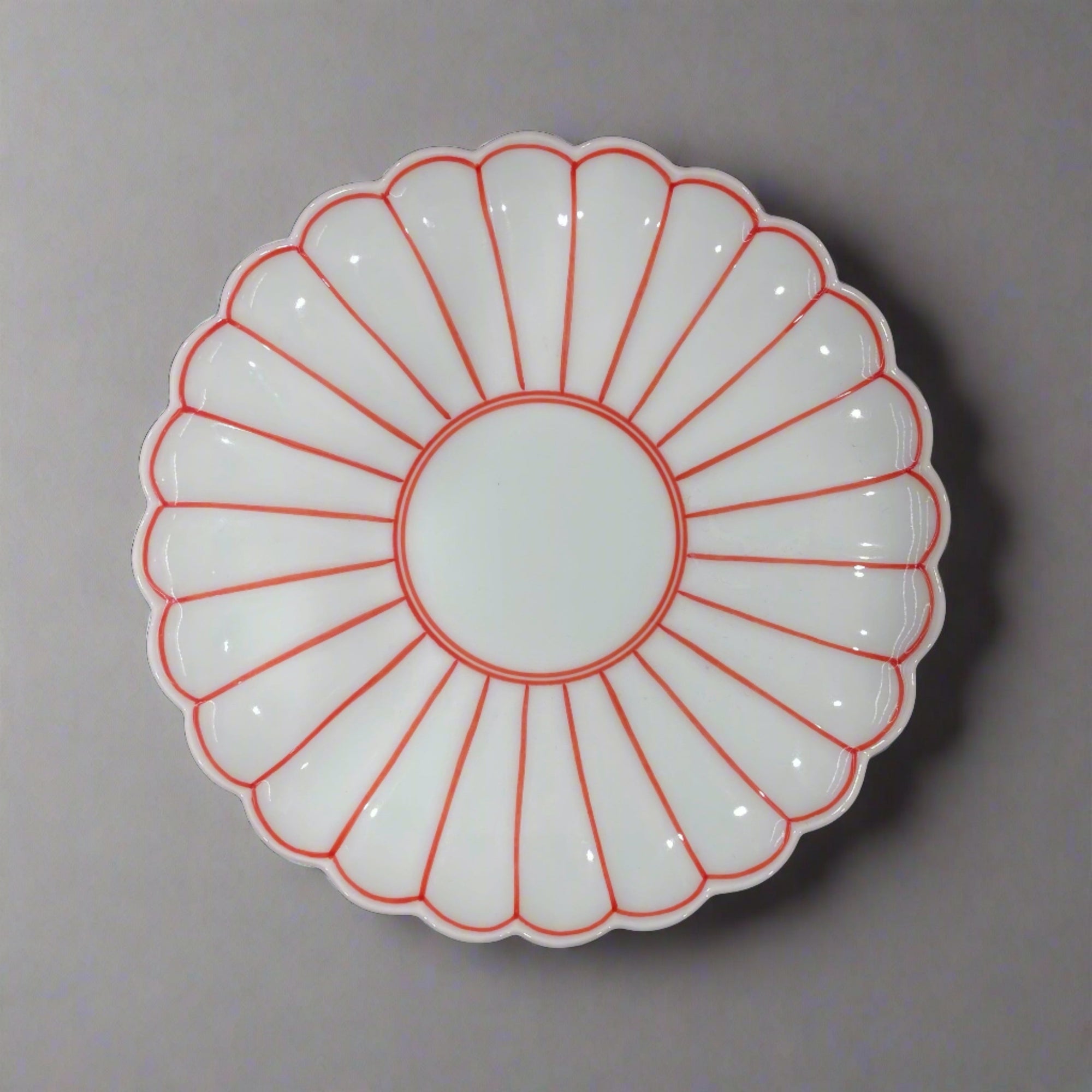 Arita-ware Chrysanthemum Plate