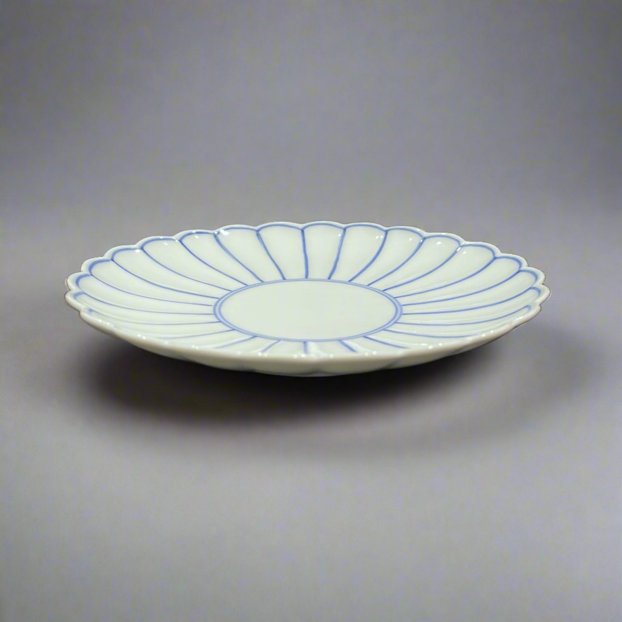 Arita-ware Chrysanthemum Plate