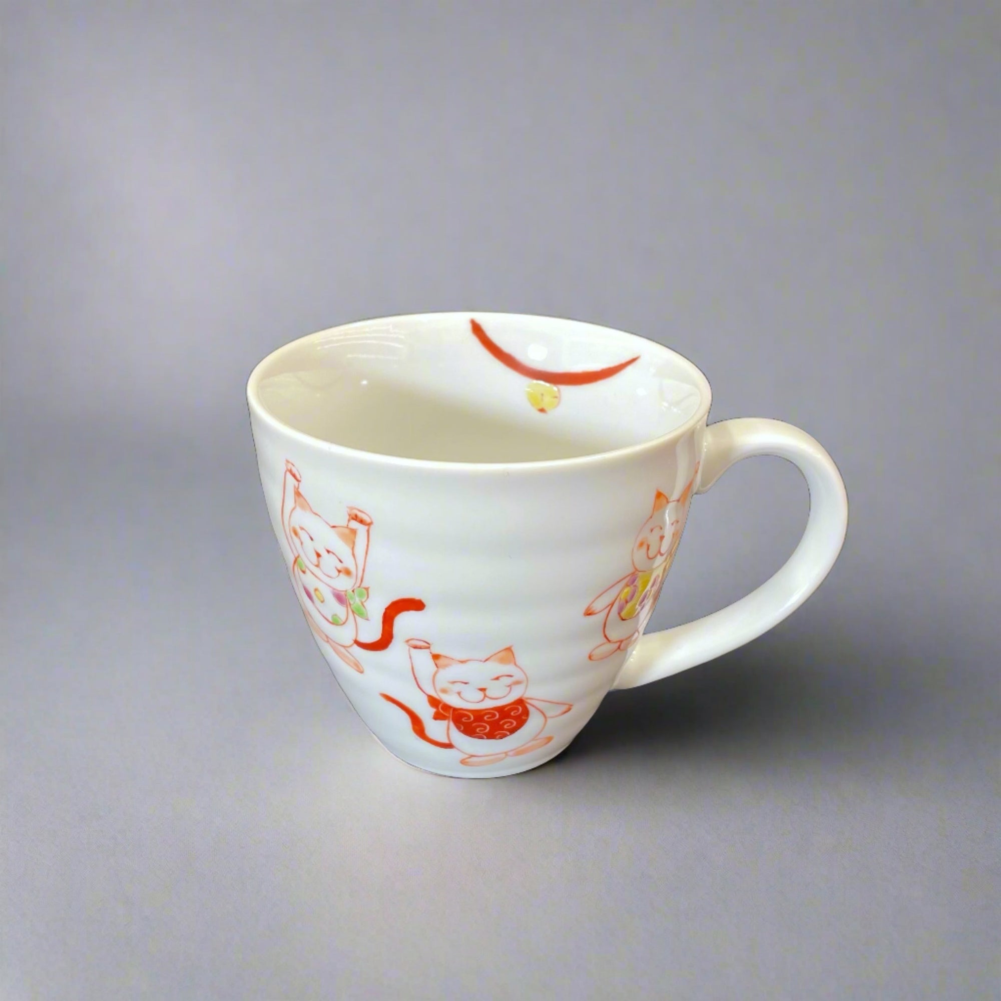 Kutani-ware Lucky Cat Mug by Yu