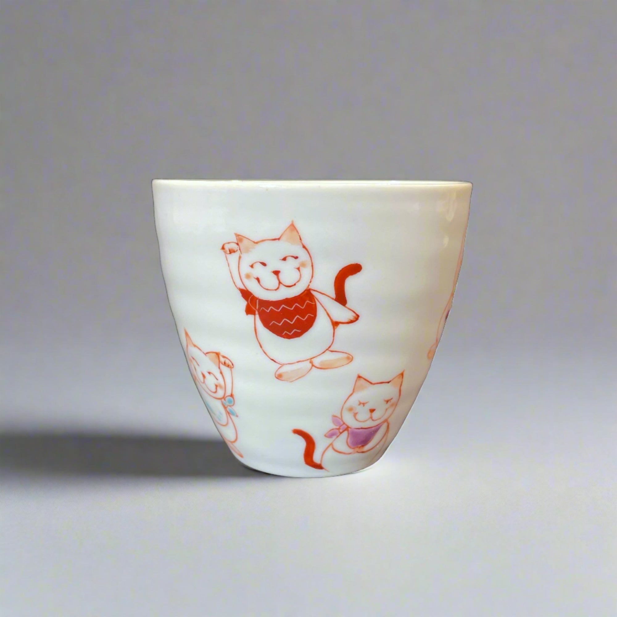 Kutani-ware Lucky Cat Mug by Yu