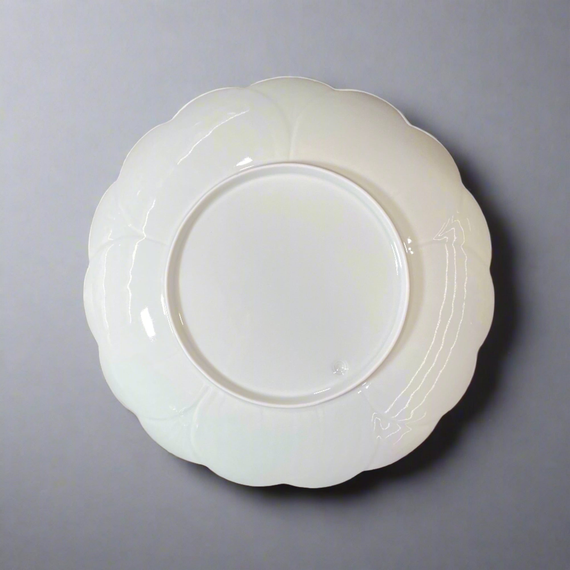 Arita ware Sakura-shape Plate - Very Light Green
