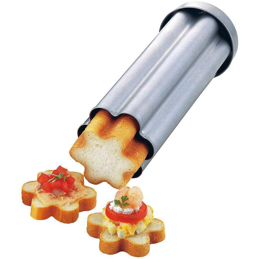 Cakeland Flower Bread Mold