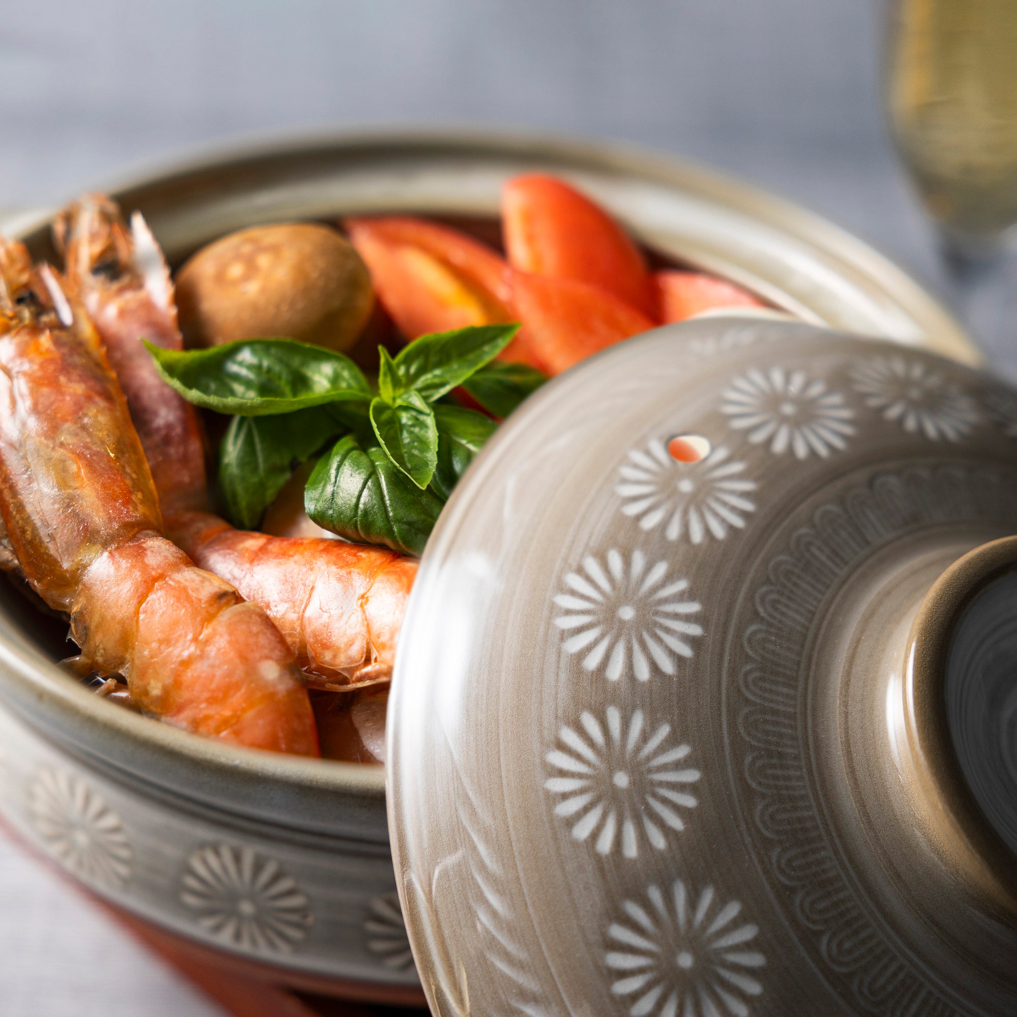 Ginpon Chrysanthemum Clay Pot