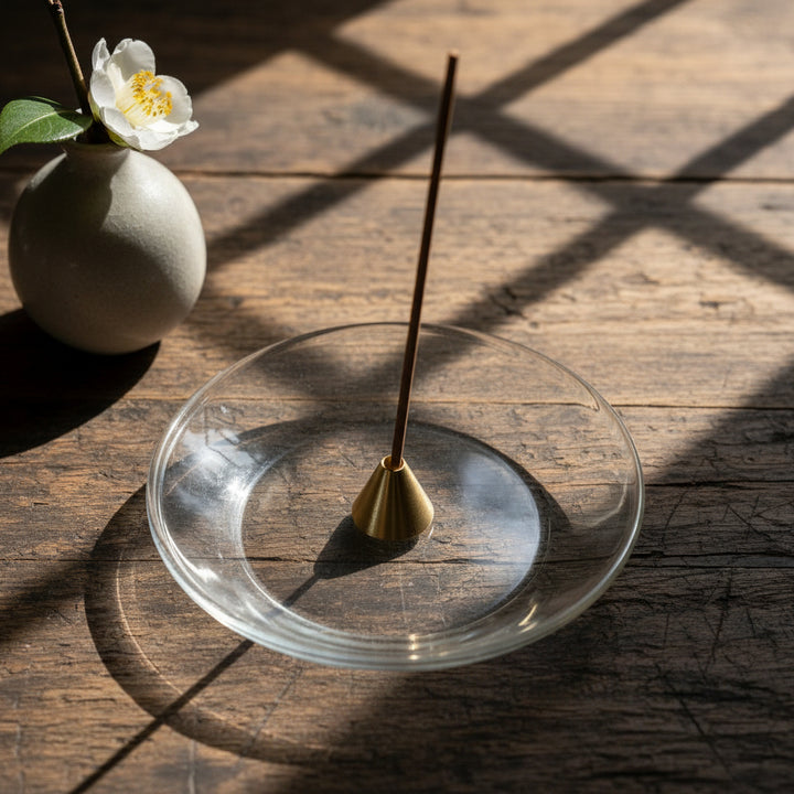 Kousaido incense holder brass & glass - triangle