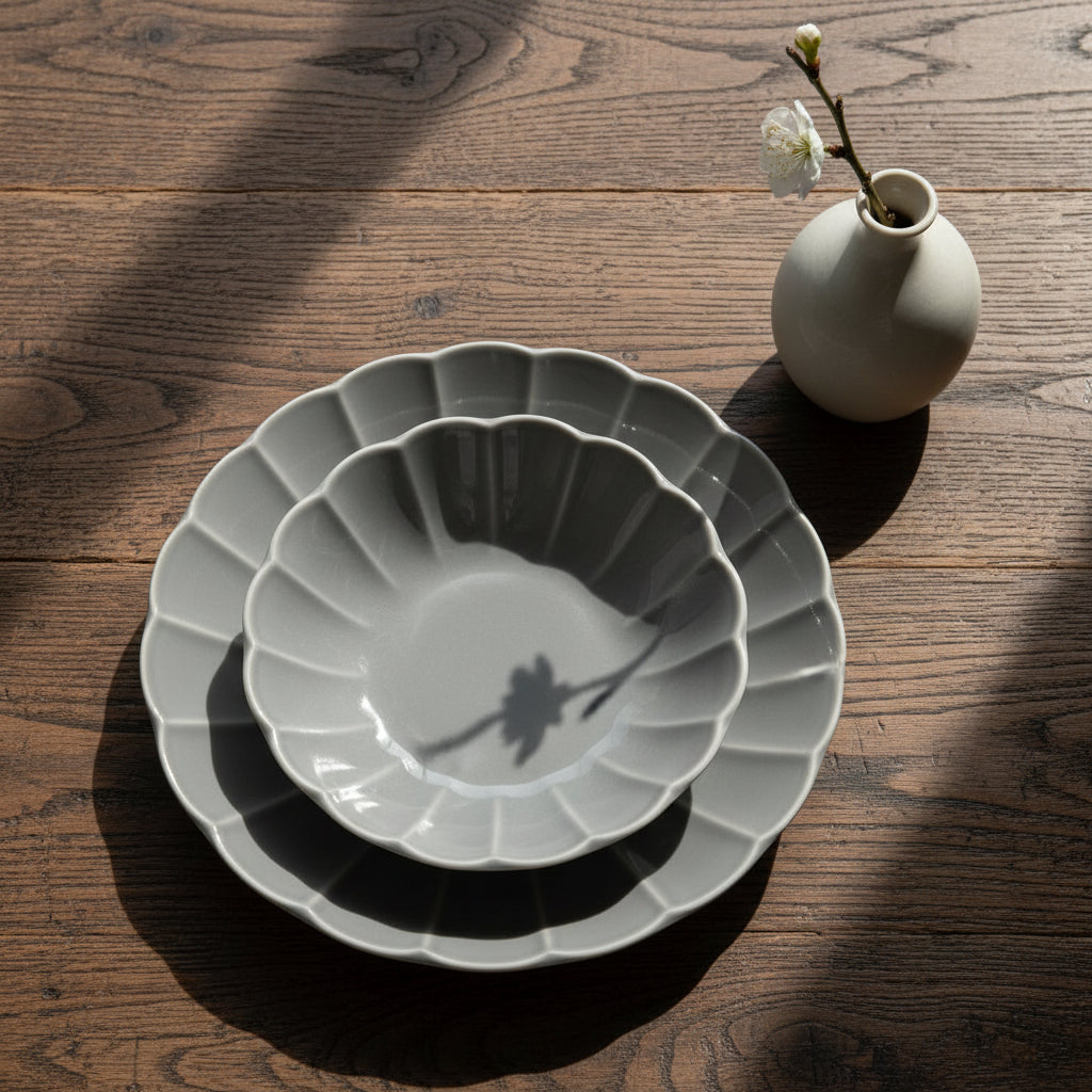 Mino Ware Grey Glaze Floral-shaped Deep Plate - Two Sizes