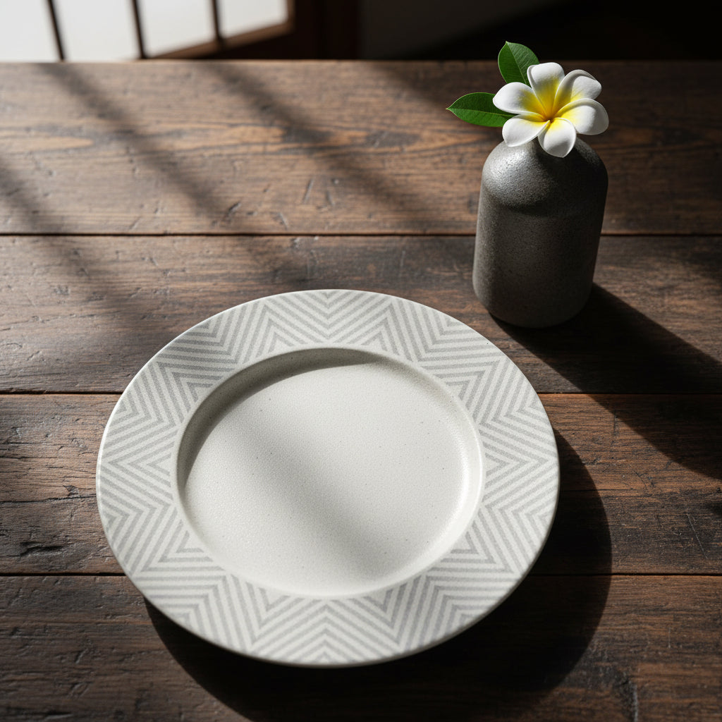 Mino-ware Yatara Pattern Dinner Plate - Two Colors