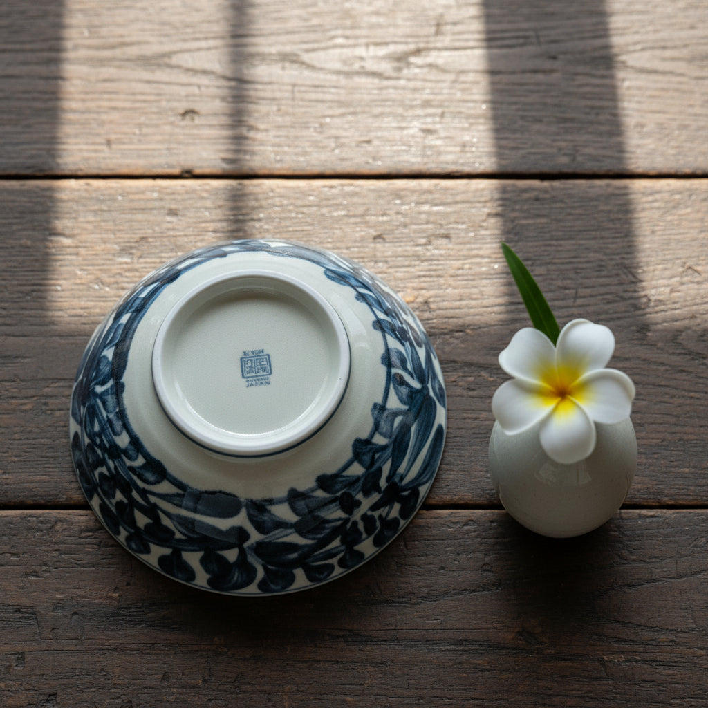 Mino-ware Gosu Blue Arabesque Bowl