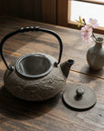 IKENAGA Nambu Cast Iron Teapot Pine & Crane 550ml