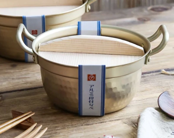 Hokuriku Aluminum Stepped Pot with Wooden Lid